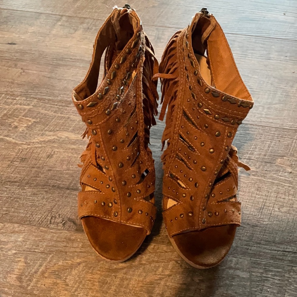 Not Rated Fringe Wedges